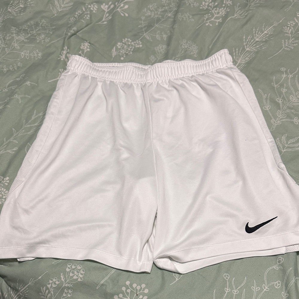 Nike Men's White and Black Athletic Shorts